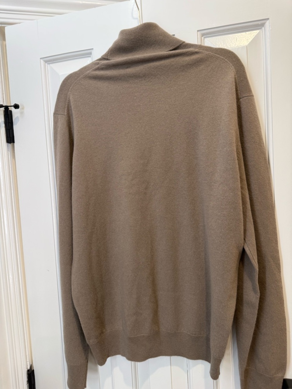 Men's Neiman Marcus Dune Color XL Cashmere Turtleneck Sweater - Picture 3 of 3